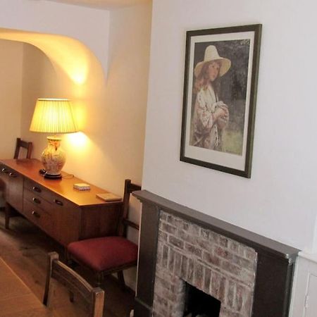 Welcoming Cottage In Chichester Near City Centre ภายนอก รูปภาพ