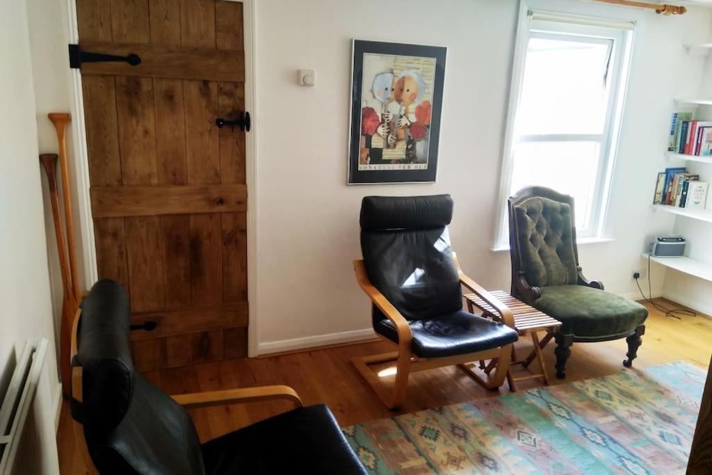 Welcoming Cottage In Chichester Near City Centre ภายนอก รูปภาพ