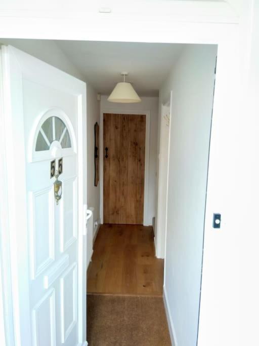 Welcoming Cottage In Chichester Near City Centre ภายนอก รูปภาพ