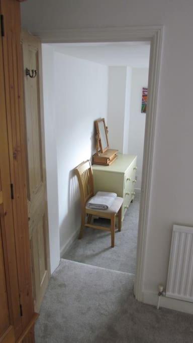 Welcoming Cottage In Chichester Near City Centre ภายนอก รูปภาพ