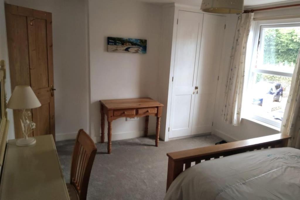 Welcoming Cottage In Chichester Near City Centre ภายนอก รูปภาพ