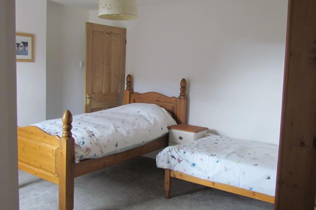 Welcoming Cottage In Chichester Near City Centre ภายนอก รูปภาพ